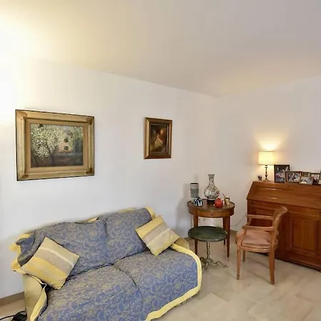 Signature Carre D'or