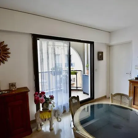 Apartment Signature Carre D'or